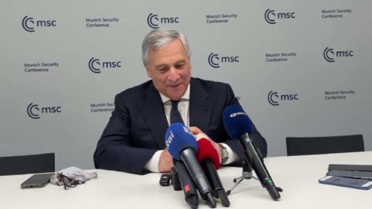 Guerra Ucraina, Tajani: "Per garantire sicurezza serve impegno Usa soprattutto su difesa aerea"