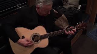 Tommy Emmanuel - Zager ZAD900OM - Shredding on the Tour Bus