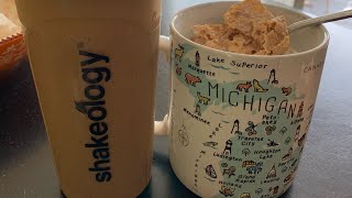 How I Make My Shakeology (Dense Nutrition Shake)  Fibromyalgia & Weight Loss