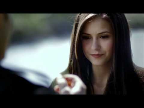 The vampire diaries 1x01 Pilot Stefan & Elena meet again.