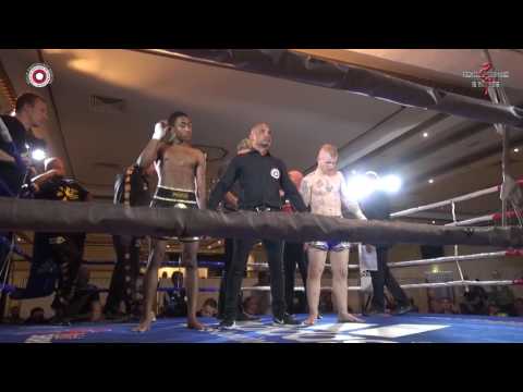 FIGHTCLUB DEN HAAG 2016 - Dion Moes vs Brian Hooi