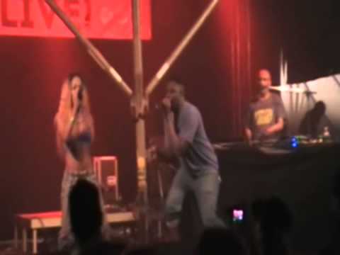 Ward 21 Feat Marcy Chin Live At SMILE Festival Antwerpen 12/07/2014