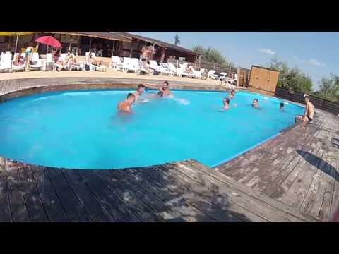 La piscina - Colt de Rai Iasi
