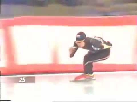 Hiroyasu Shimizu tegen Casey Fitzrandolph in Warsaw, Polen, 500 m, 2nd run