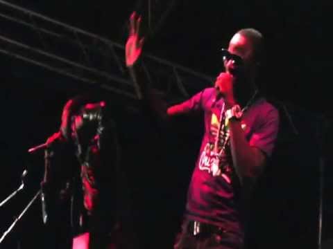 Ced Koncept,Madia&G'sparks Rappa mwela manyi live 1ere partie Youssoupha