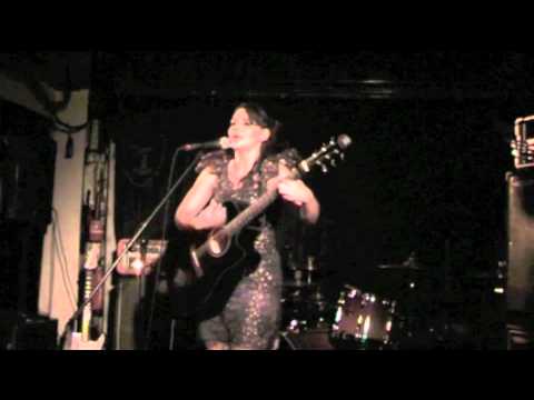 Laura Jeanne Live at The Troubadour, London- Rolling Stones, 'Jumpin' Jack Flash' acoustic cover.
