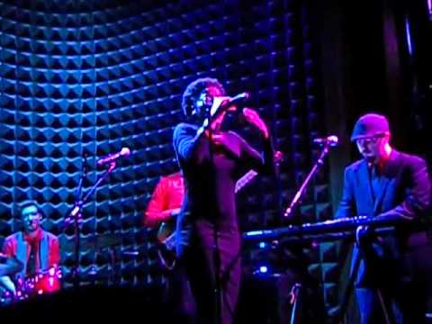 Vox Sambou & Malika Tirolien - Hommage au Burkina Faso