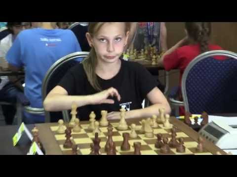 U11 5.11.   Marie  Vavřinková  - Viktor Váca 1/2:1/2