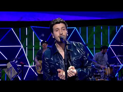 Sebastián Yatra - Una Noche Sin Pensar (En Directo) | Premios Dial 2023