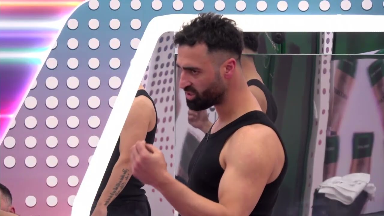 Miri, Selin dhe Eriku diskutojnë me njëri-tjetrin, Keijsi flet nga larg: Këtu ka vetëm burra që…