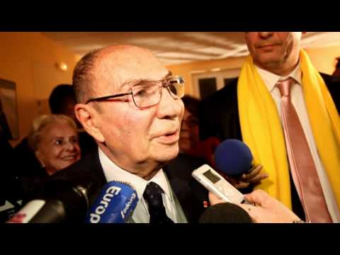 Corbeil-Essonnes - 12 décembre 2010 - Municipales 2010 - Serge Dassault.avi