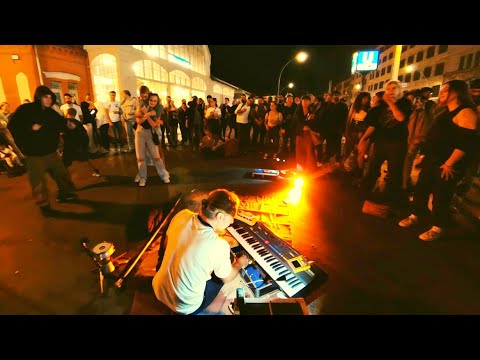Huge Crowd in Berlin IS SHOCKED after Insane Melodic Techno: One-Man Band Live Looping with Juno 106