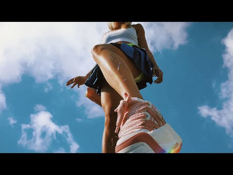 Tanya Tekis - ярколетай