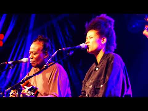 Mystic of Love - Ami & Wally Warning - LIVE IN CONCERT
