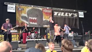 Big D and the Kids Table - My Girlfriend&#39;s on Drugs (Warped Tour) 7.3.13