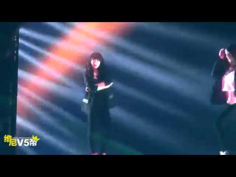 f(x) Krystal and Vic - Battle Dance