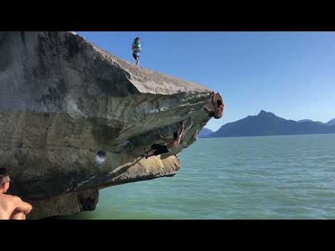 "Majestic" - Boulder - Squamish / BC