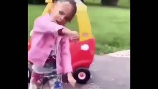 MOOD 🔥: *woah dance*little girl turning up to [SCHOOLBOY Q-Water] “I got that water &quot;