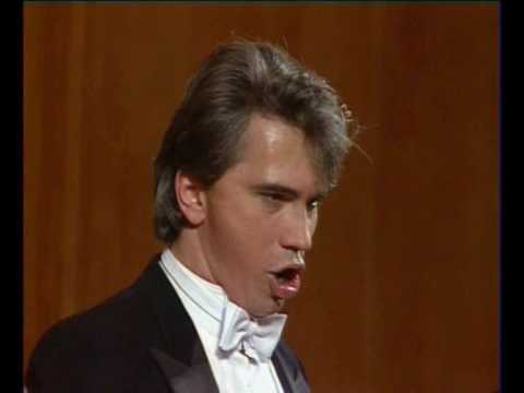 Hvorostovsky in 1990 - Nina