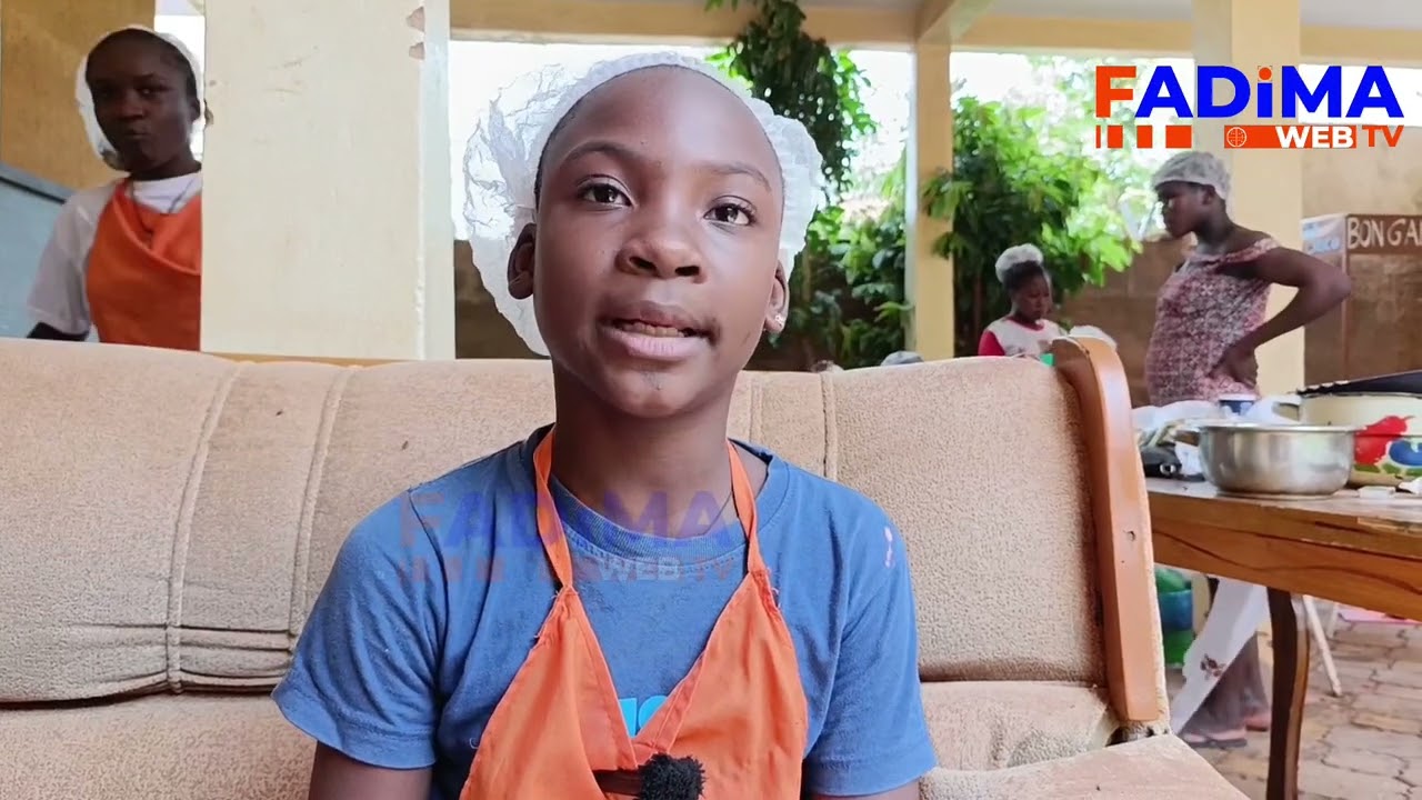 Les jeunes apprentis cuisiniers de Ouagadougou en action pendant les vacances