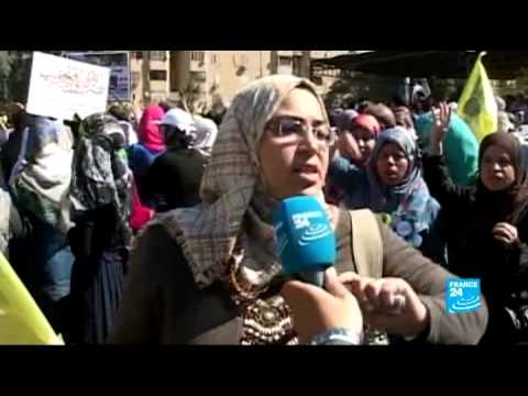 مظاهرات مصر: \"عايزين رئيسنا يرجع\"