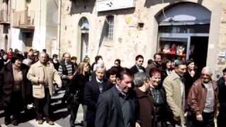 preview picture of video 'Ficarra (ME) 25/03/2011 processione del simulacro della Madonna Maria SS. Annunziata'