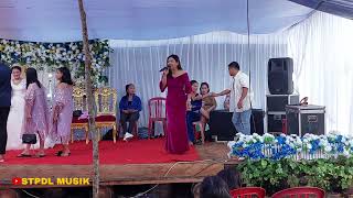 Download lagu LAGU DAERAH DAYAK TUNJUNG VOC. ANGNES mp3