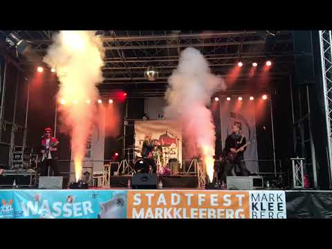 Lucia Aurich - 'Shake it off' Live Snippet (Taylor Swift Cover)