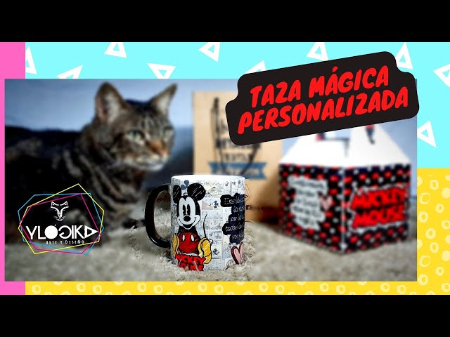 Vídeo relacionado con Taza personalizada con nombre. Taza con Dibujo de Gato Estilo Anime. Tazas Originales para Regalar. Regalos para Amantes de los Gatos. Taza Anime Gato Negro. Caneca. Taza cerámica 330 ml. Taza Rosa