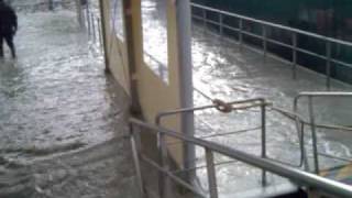 preview picture of video '1 dicembre 2008 - Acqua alta al Lido di Venezia'