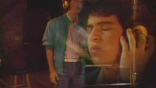 Glenn Medeiros - Lonely Won&#39;t Leave Me Alone