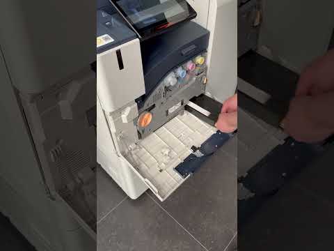 How to replace the waste container from the Xerox AltaLink C8130 / C8135 / C8145 / C8155 / C8170?