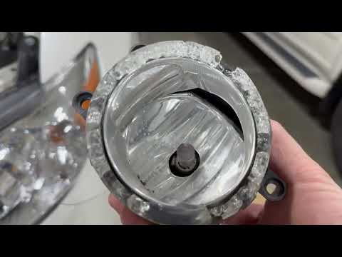 Toyota Sienna Gen 3 2010-2019 - Fog Lamp Bulb Replacement