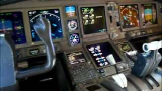 preview picture of video 'United Airlines Flt 905 FRA - LAX Boeing 777'