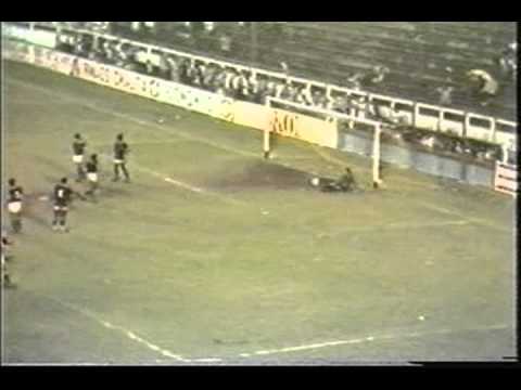 GOYTACAZ 2X3 AMERICA - Taça GB 1983.mpg