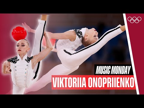 🤸🏼‍♀️Viktoriia Onopriienko's Stunning Ball Performance to Michael Jackson's Smooth Criminal🔥