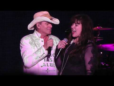 Heart (with Robin Zander) - Love Hurts @Northerly Island - Chicago, IL - 7/19/2016