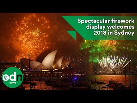 Spectacular firework display welcomes 2018 in Sydney