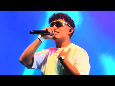 Charles Ans ft. Sam G - Aquí Estoy Yo (En Vivo Desde Pepsi Center)