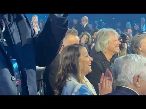 Bruce Springsteen, Jon Bon Jovi y Sir Paul McCartney comparten mesa en homenaje a Bon Jovi