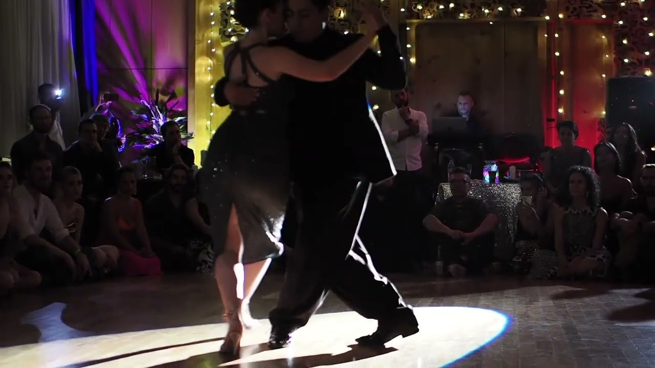 Carlitos Espinoza & Agustina Piaggio 1/5