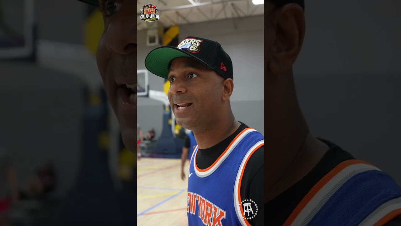 Knicks jersey and Sixers hat 😭
