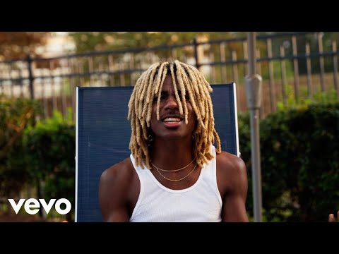 FinEsseMo - Trick or Treat (Official Video)