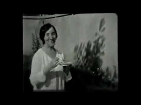 Wanda Landowska dans auditorium de Saint-Leu-la-Forêt (1927)