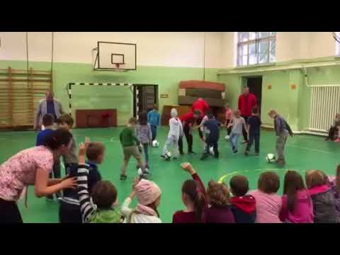 Közös tornaóra a Zrínyiben