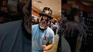 Download lagu CREEPY Halloween masks at Spirit Halloween 😭😭 #shorts #spirithalloween #shorts30 #shopping mp3
