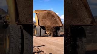 Download lagu the world biggest dump truck mp3