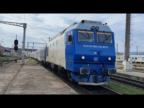 GM 1363 sosind in statia Cfr Cluj Napoca cu trenul IR 1831 Timisoara Nord Iasi