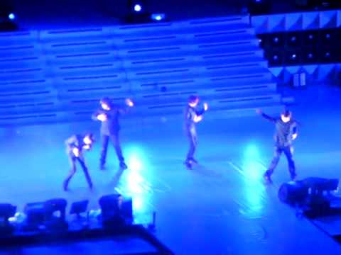 100123 Super Show 2 Beijing 7 Dancing Heroes