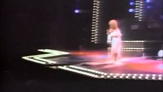 Dolly Parton Live In London 1983 01 Baby I&#39;m Burning